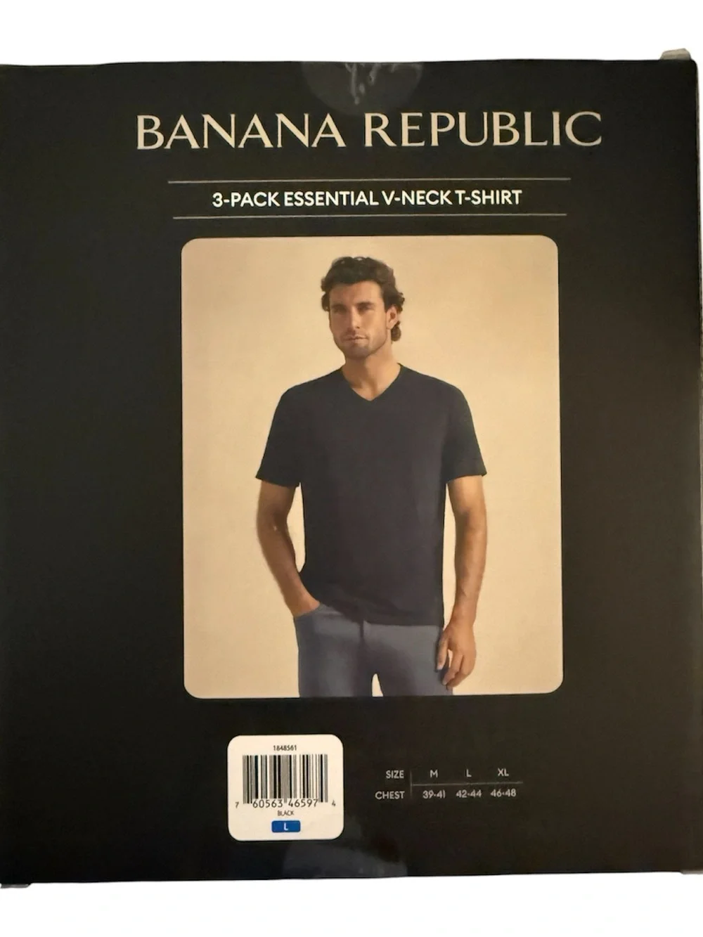 Banana Republic Men's Black V-Neck Short Sleeve Tee